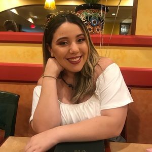 Meet your Posher, Marisa